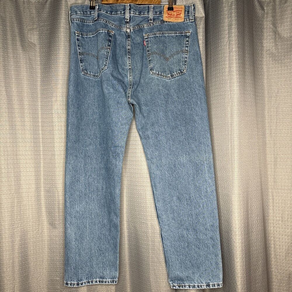 Levi's 505 Regular Fit Cotton Jean for Men Size 40 x 32 Medium Stonewash